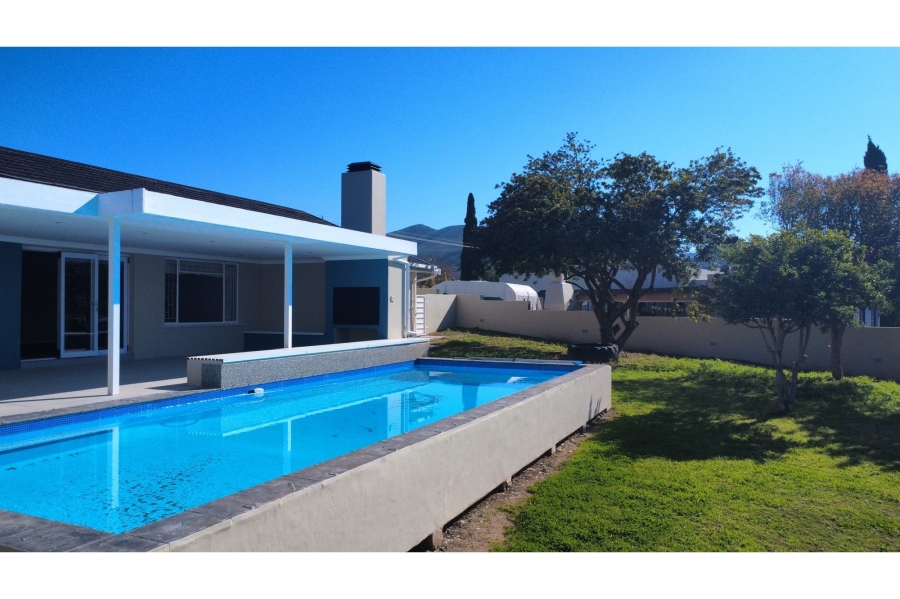 4 Bedroom Property for Sale in Bonnievale Western Cape